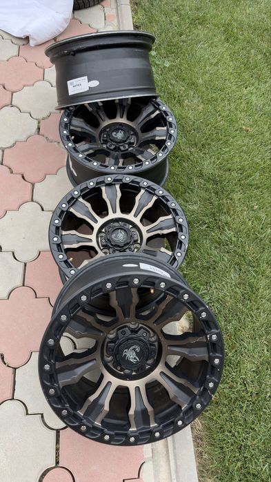 Комплект внедорожных дисков A728 R18