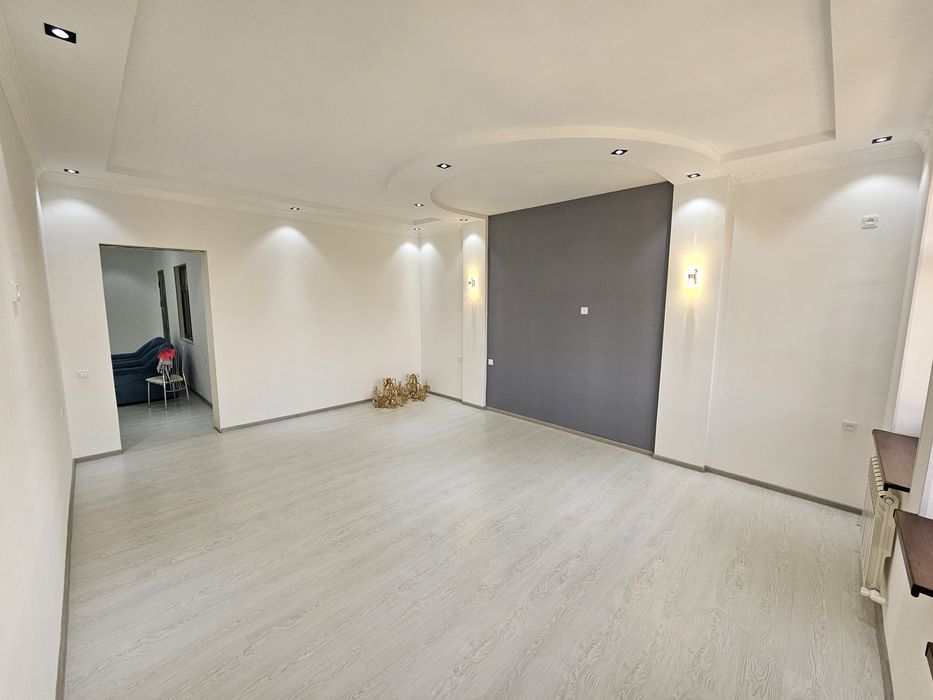 Kvartira 140m² Islom Karimov ko'chasidan sotiladi