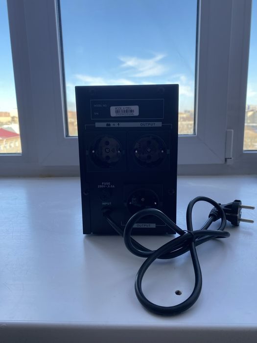 ИБП UPS SVC V1200-L с гарантией