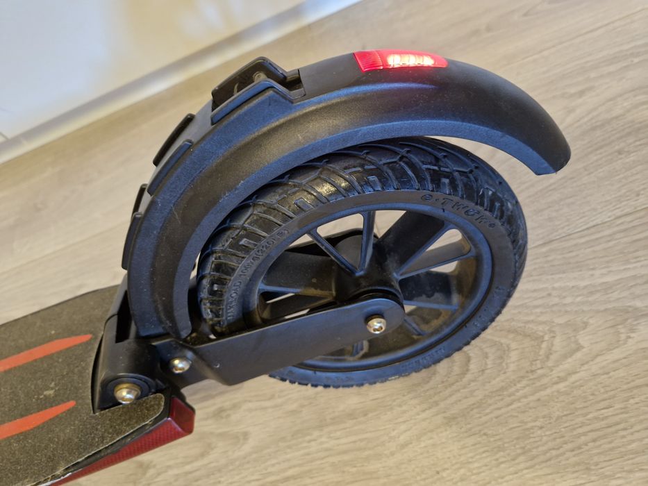 Vand trotineta E-Twow Booster Plus