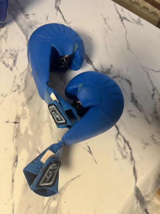 Перчатки для карате ARAWAZA