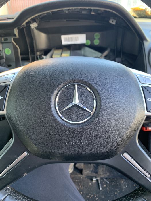 Volan Mercedes c-class w204 facelift stare impecabila!