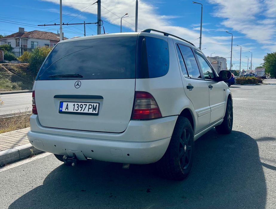 Продавам Mercedes-Benz Ml270