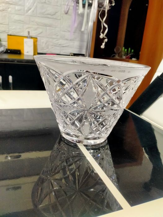 Продам салатницу хрустальную