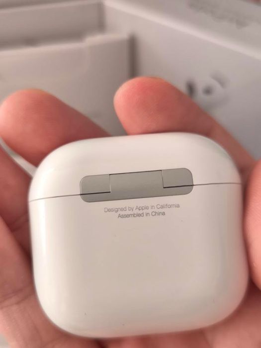 Airpods 4 ANC sigilate