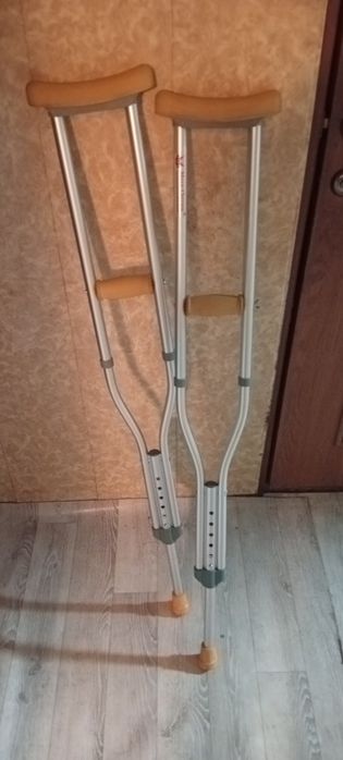 Костыли подмышечные