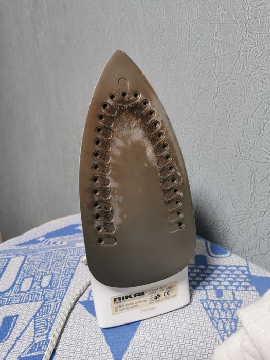 Утюг с паром в хорошем состоянии