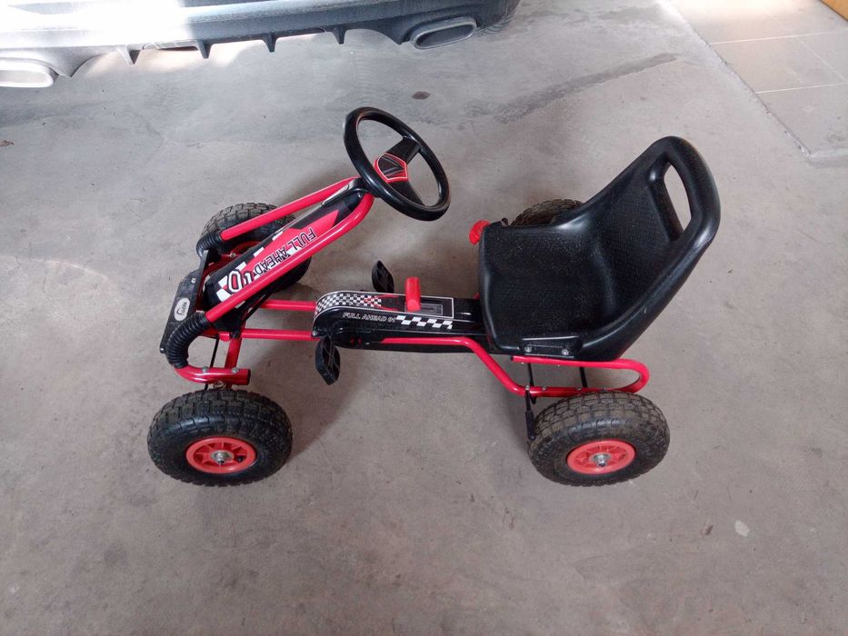 Детска количка с педали