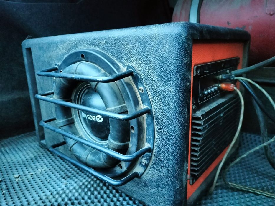 Продам сабвуфер .