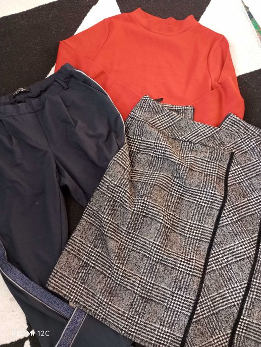 Лот панталон,пола и блузка актуални модели.