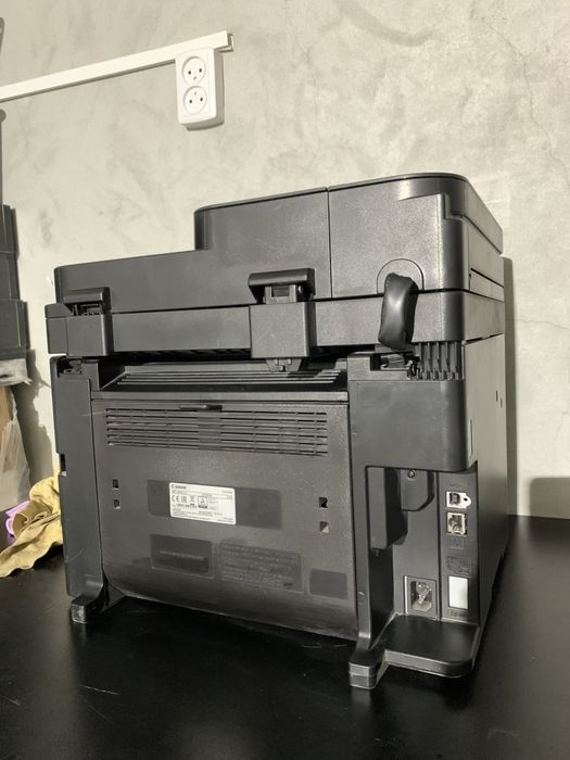 Canon MF244dw принтер