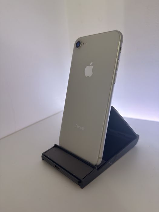 vand iphone 8 256gb