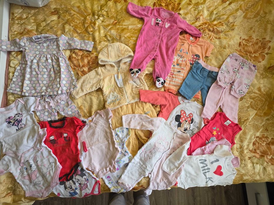 Дрешки за бебче 3-6 месеца