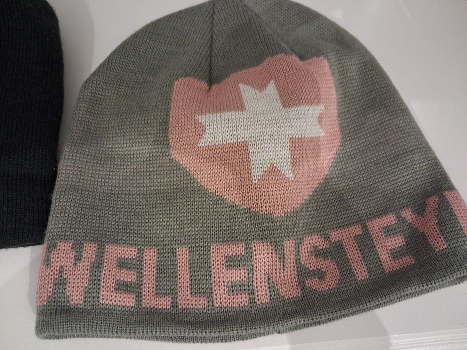 Vand Caciuli Groase Diverse Marci si Modele