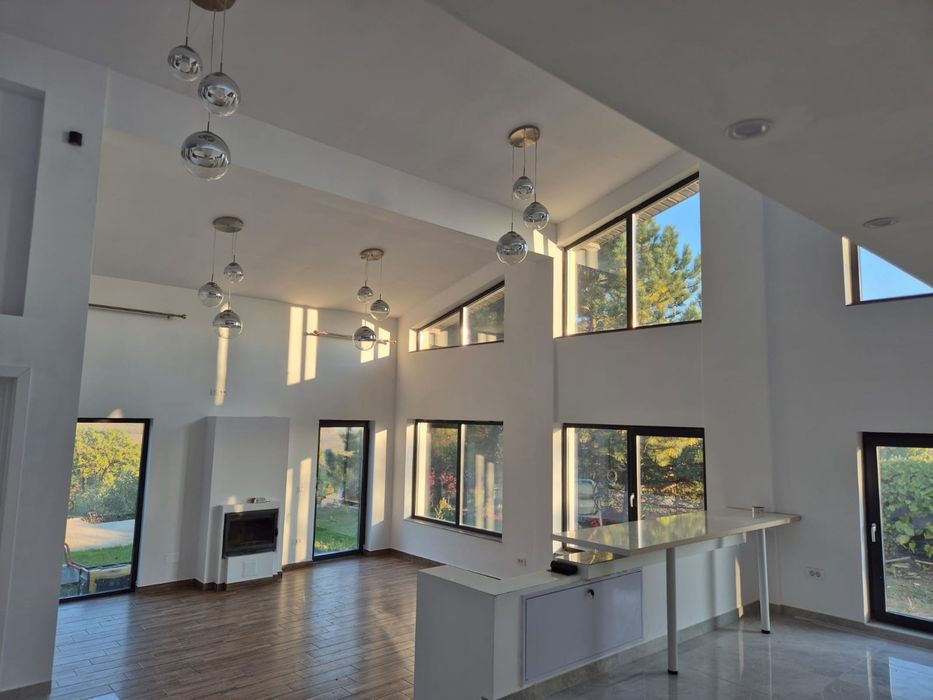 Vilă Hlincea – 170 mp,1500  teren,lumina naturala exceptionala