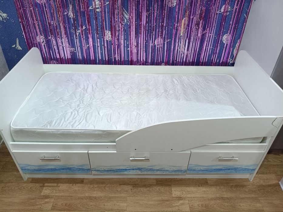 Продам детскую кровать