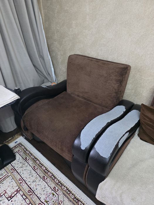 Продам диван с креслами
