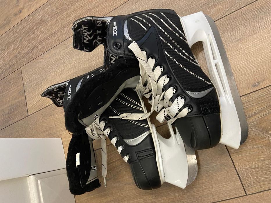 Продам коньки детские