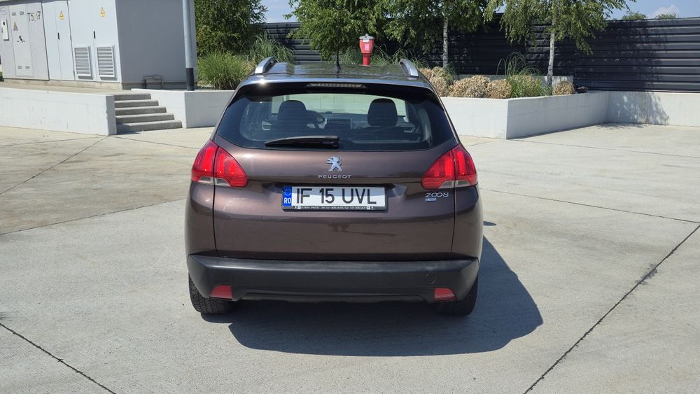 PEUGEOT 2008
