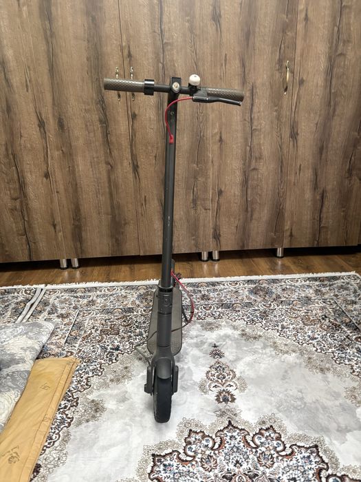 Xiaomi Mi Electric Scooter M365