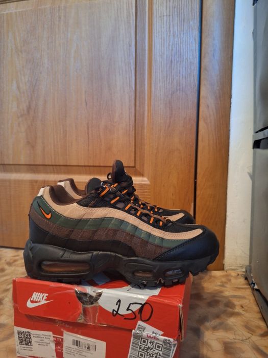 Продам кроссовки Nike Air