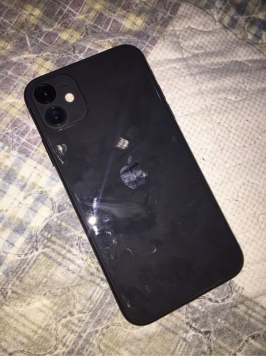 Продам айфон 11 128 гб
