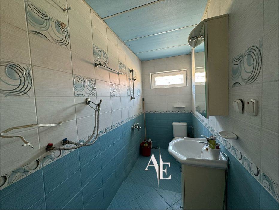 Продава се Къща в Угърчин - 269 кв.м за 181 €/кв.м - Снимка #13