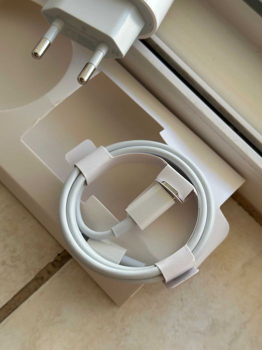 Set Incarcator Apple 25W + Cablu Lightning 1m, nou in cutie