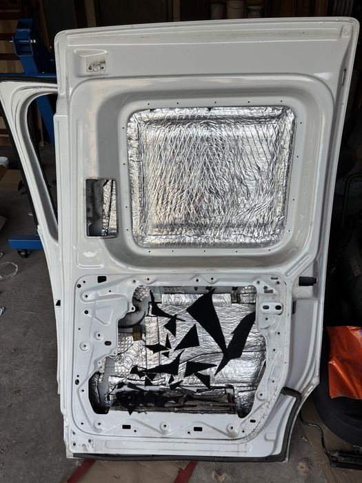 Двери на VW CADDY 3