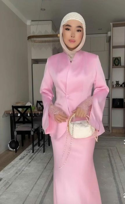 Новый оригинальный модный костюм