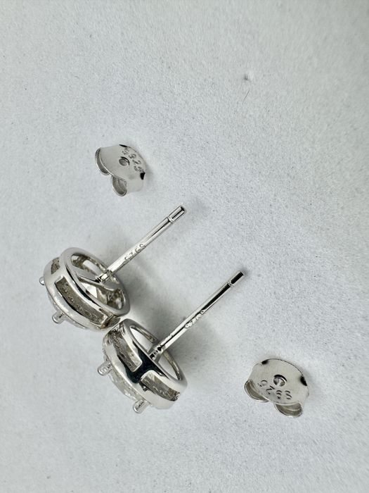 Сребърни обеци с мойсанит (Диамант) 1 карат