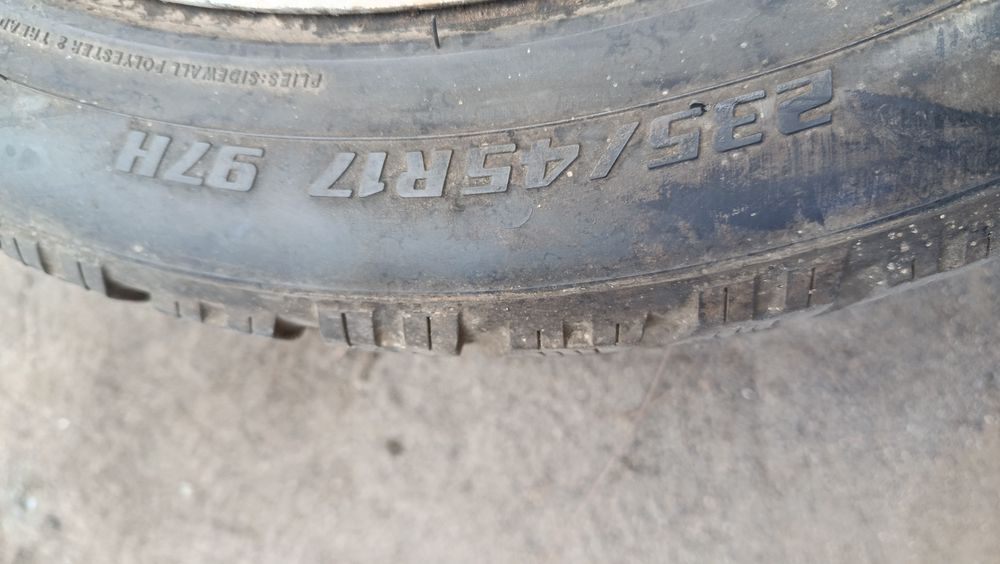 1 шина 235/45/17