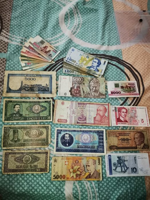 Bani vechi de vânzare