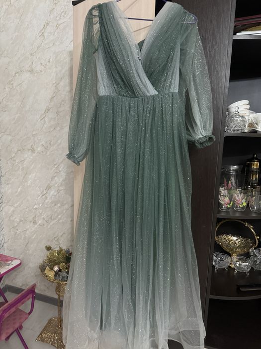 Продаю вечерние платья