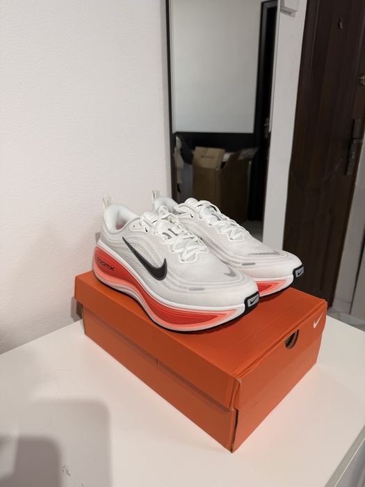 Nike Vomero Plus White Black Bright