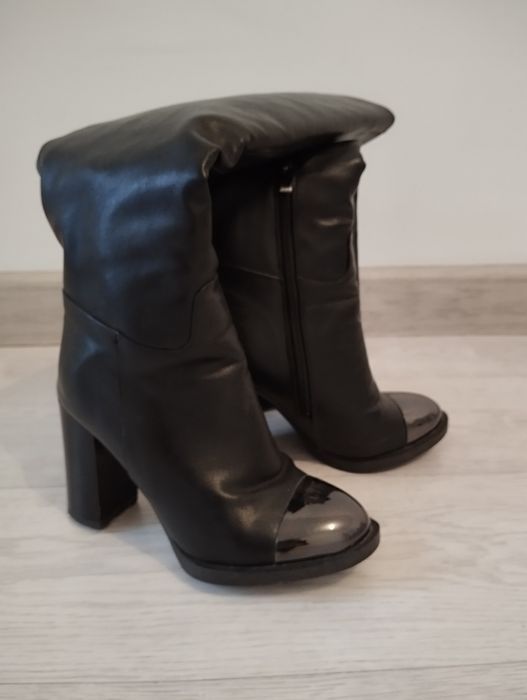 Продам демисезонные  сапоги