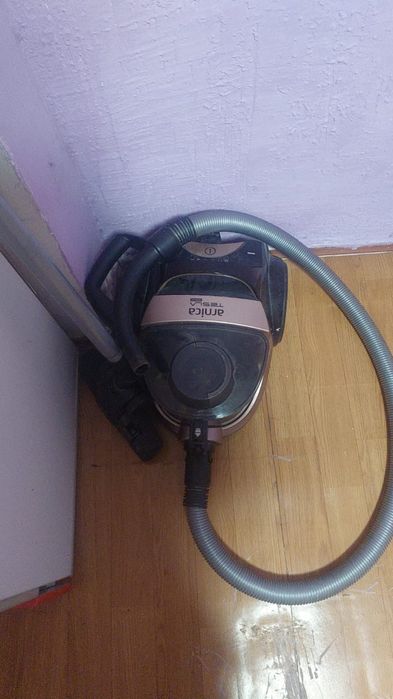 Пылесос Arnica tesla premium