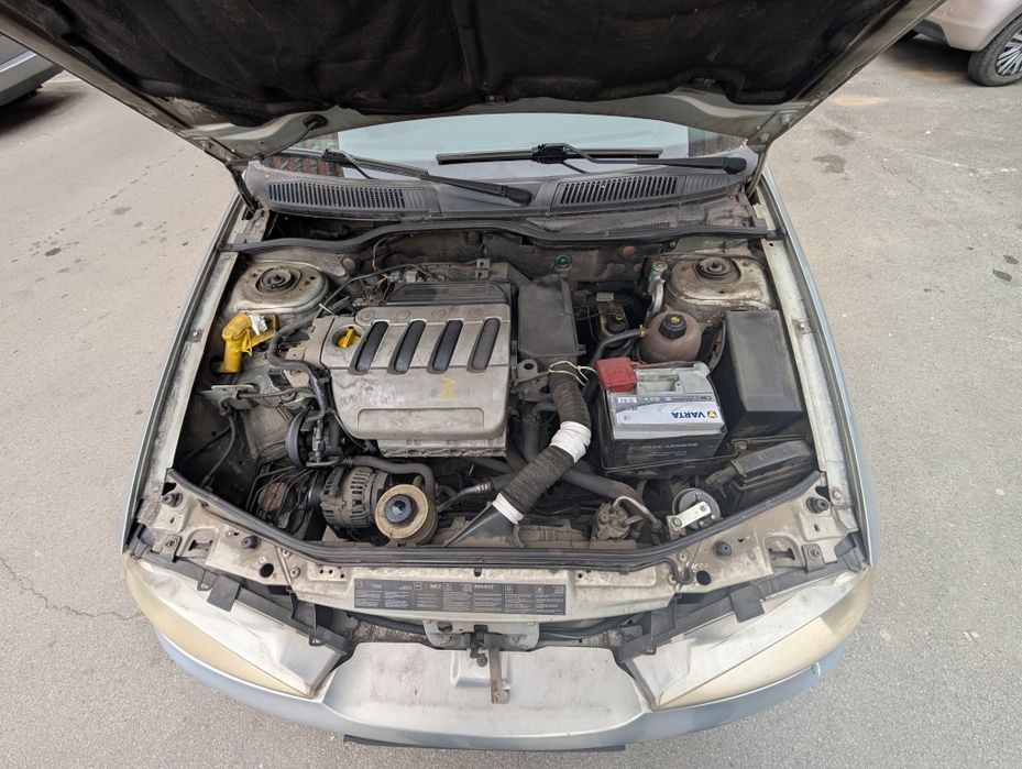 Renault Megane 1.4 16V Benzină 95 CP