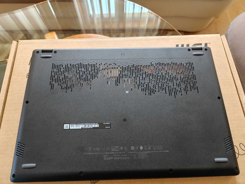 Нов MSI MODERN 15 B7M ryzen 5 7430U, 16 gb ram/512GB ssd