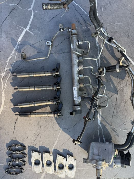 4x Injectoare audi a4 b8 2.0d 03L130277