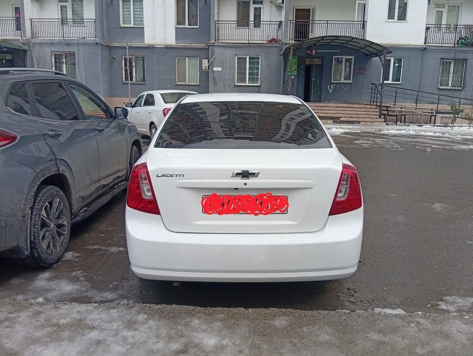 Срочно продается Лассети 1,8