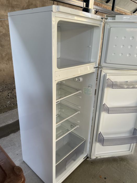 Холодильник BEKO DS325000. Б/у