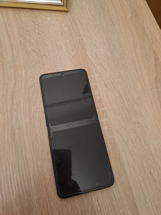 Samsung Galaxy Z Flip3 5G