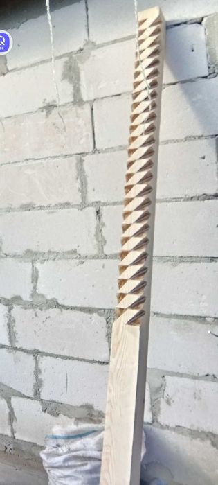 Stâlpii sculptați manual