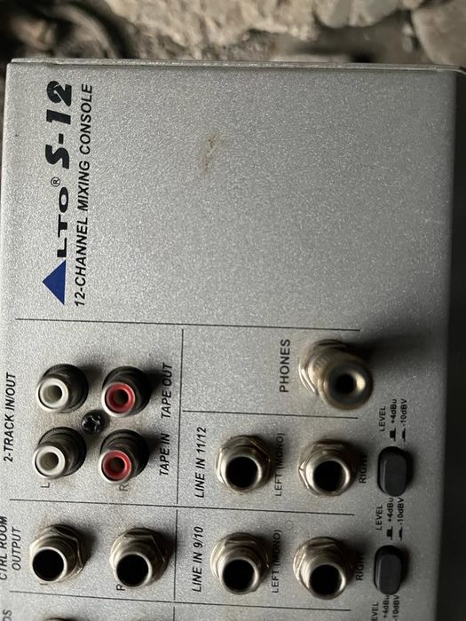 ALTO S_12    Пульт профессиональный