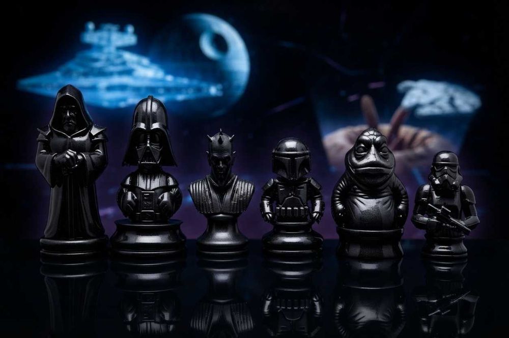 Ce Univers Iti Place? 10 Seturi Sah Tematice din Filme si Jocuri | Supereroi, Saga Galactica, Fantasy, Arena | 32 Piese Rasina 14K