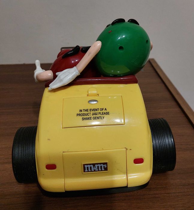 Ммдмс игрушка. M&M's Машинка
