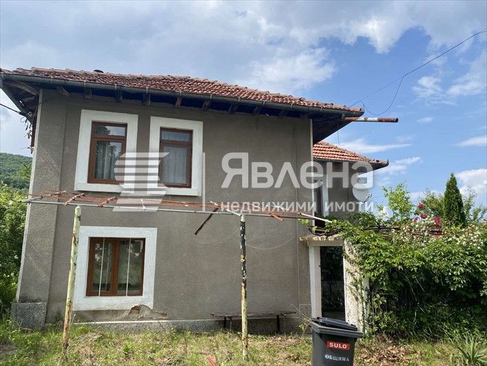 Продава се Къща в с. Равново, Област Велико Търново - 150 кв.м за 280 €/кв.м - Снимка #1