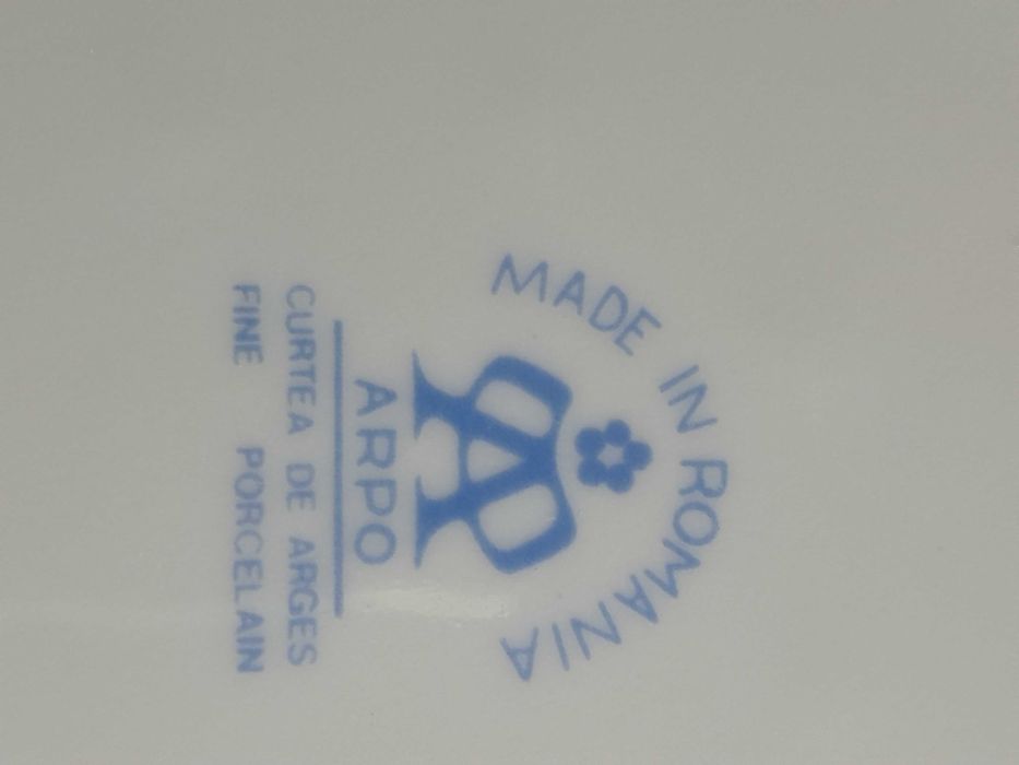 СЕРВИЗ ЗА ХРАНЕНЕ за 6 човека – 22 части