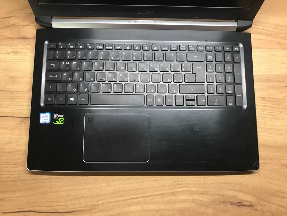 Acer Aspire 7 A715-72G-56ZT